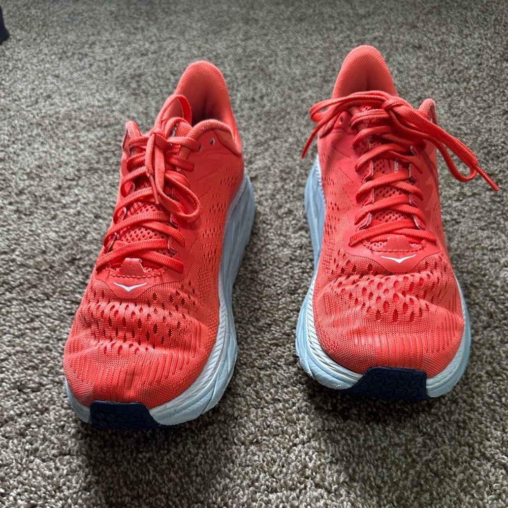 Hoka One Clifton 7 Athletic Sneakers Women’s 9 Hot Coral Lace-Up Low Top - Picture 2 of 5